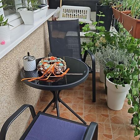 Derkovits Appartman Szombathely Buitenkant foto